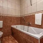 3 Bedroom Awesome In * Μακάρσκα