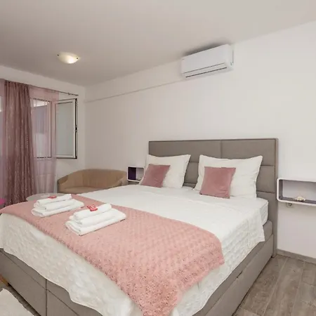 아파트 3 Bedroom Awesome In *