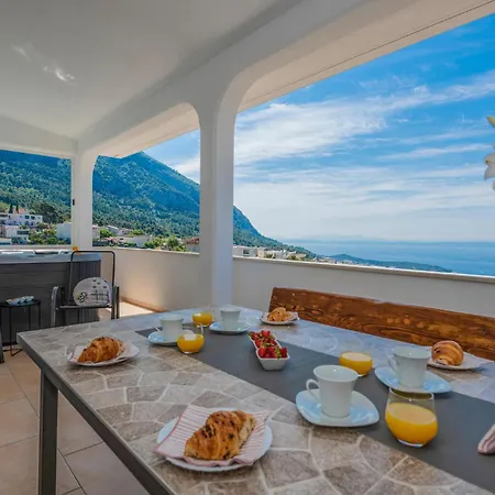 3 Bedroom Awesome In アパート *