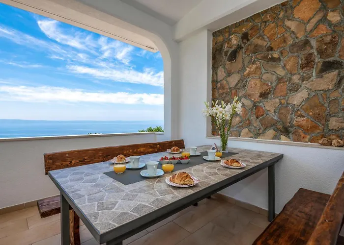 3 Bedroom Awesome In ماكارسكا